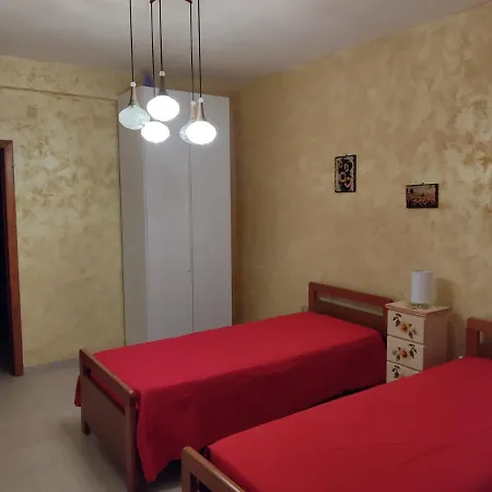 Holiday home Casa Vacanza Teresa - Girasole